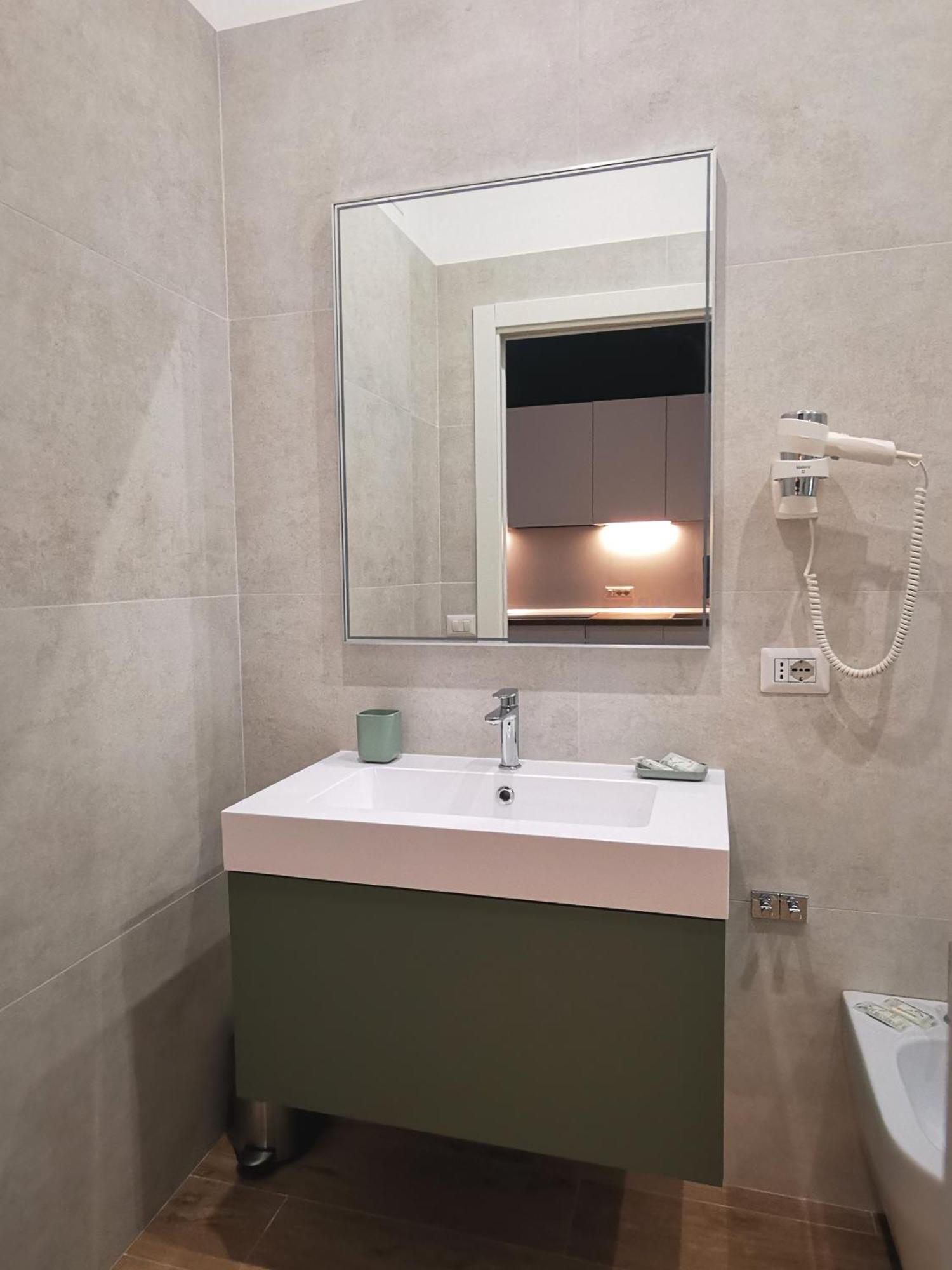 Cattaro 65 - Flexible Check-In Apartments Bari Exterior foto